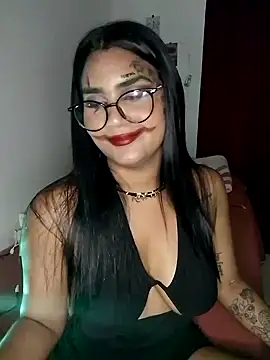 Renata Zoe online show from 10-31-25, 02:45