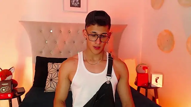 SalvadorFit online show from 11-23-25, 08:41