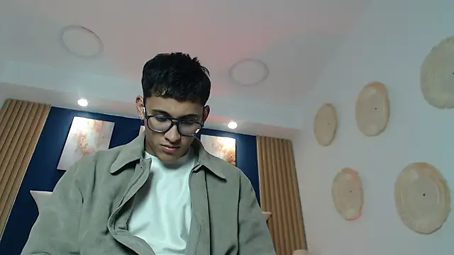 SalvadorFit online show from 03-18-26, 08:12