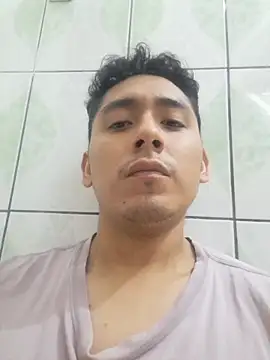 Snapshot of latinbigcock1_ chatting on 09-28-25, 04:18 latinbigcock1  online show from 09-28-25, 04:18