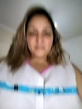 Lunita86 online show from 12-19-25, 01:56