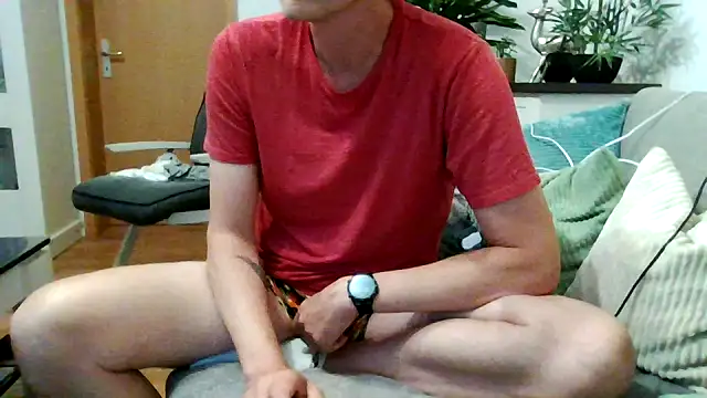 Snapshot of pup_benji chatting on 06-05-26, 04:30 pup benji online show from 06-05-26, 04:30