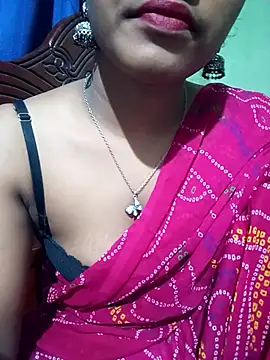 Snapshot of Cute_Couple59 chatting on 12-15-25, 07:07 Cute Couple59 online show from 12-15-25, 07:07