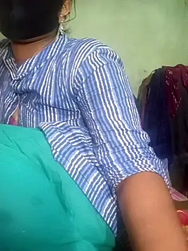 Snapshot of Cute_Couple59 chatting on 03-06-26, 10:34 Cute Couple59 online show from 03-06-26, 10:34