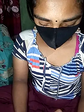 Snapshot of Cute_Couple59 chatting on 03-26-26, 12:17 Cute Couple59 online show from 03-26-26, 12:17