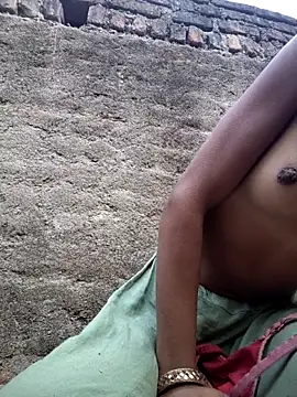 Snapshot of R_Roshni chatting on 01-18-26, 02:26 R Roshni online show from 01-18-26, 02:26