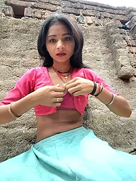 Snapshot of R_Roshni chatting on 02-19-26, 01:56 R Roshni online show from 02-19-26, 01:56