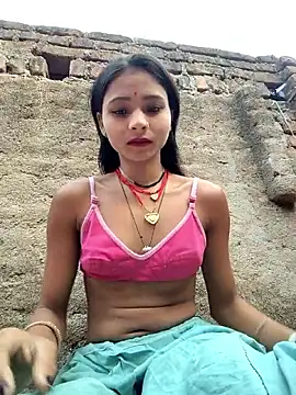 Snapshot of R_Roshni chatting on 02-21-26, 01:39 R Roshni online show from 02-21-26, 01:39