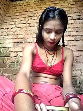 Snapshot of R_Roshni chatting on 03-02-26, 04:58 R Roshni online show from 03-02-26, 04:58