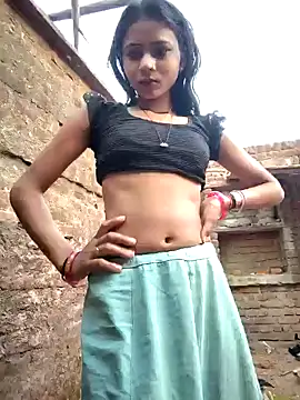 Snapshot of R_Roshni chatting on 04-14-26, 01:06 R Roshni online show from 04-14-26, 01:06