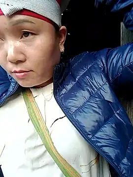 Snapshot of Biu_xx chatting on 12-15-25, 09:35 Biu xx online show from 12-15-25, 09:35