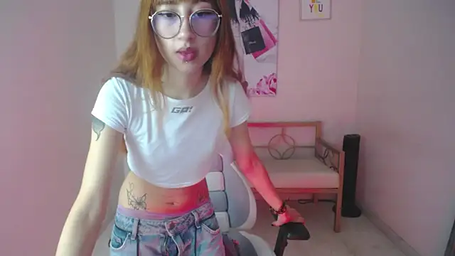 Snapshot of gaby_angel_ chatting on 10-08-25, 01:20 gaby angel online show from 10-08-25, 01:20