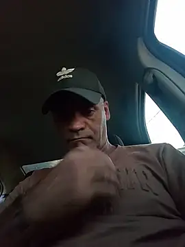 Snapshot of JeffersonRay chatting on 06-08-26, 10:59 JeffersonRay online show from 06-08-26, 10:59