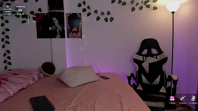 SophiieParkeer online show from 11-06-25, 06:31