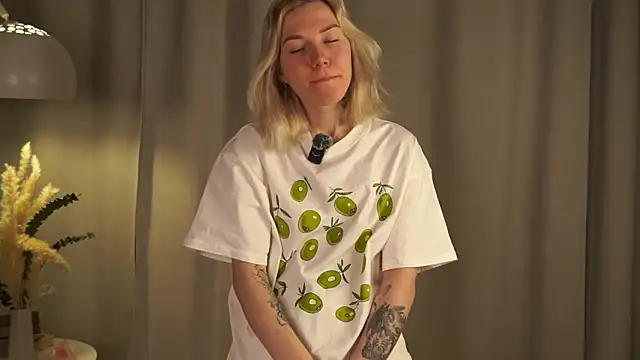 DianeHonnette online show from 04-04-26, 07:22