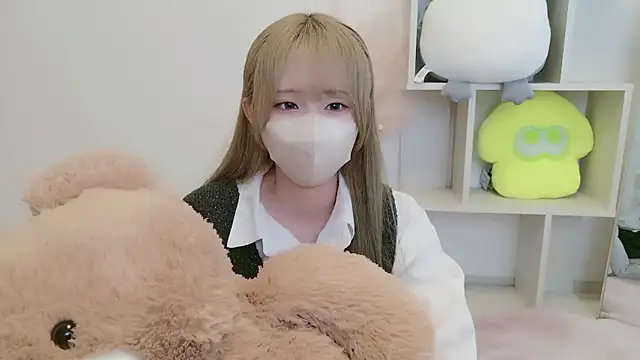 Snapshot of Cocoro_o0 chatting on 09-21-25, 02:35 Cocoro o0 online show from 09-21-25, 02:35