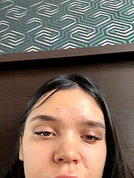 Tiffanysavelin online show from 10-06-25, 12:13