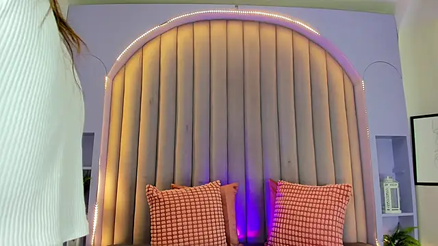 Snapshot of KeendraFox_ chatting on 09-18-25, 07:27 KeendraFox online show from 09-18-25, 07:27