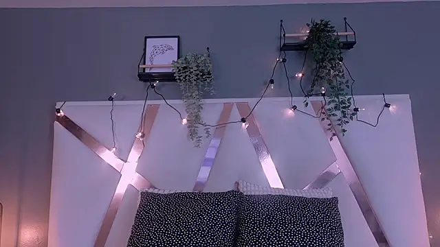 Snapshot of KeendraFox_ chatting on 09-26-25, 07:29 KeendraFox online show from 09-26-25, 07:29