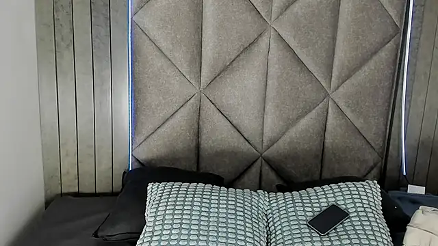 Snapshot of KeendraFox_ chatting on 09-27-25, 07:19 KeendraFox online show from 09-27-25, 07:19