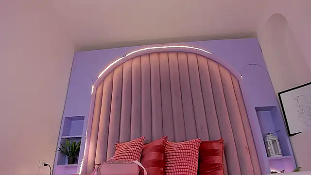 Snapshot of KeendraFox_ chatting on 10-04-25, 05:22 KeendraFox online show from 10-04-25, 05:22