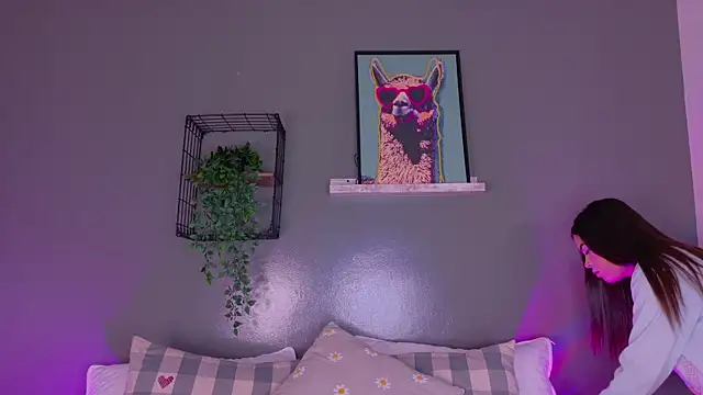 Snapshot of KeendraFox_ chatting on 10-22-25, 10:15 KeendraFox online show from 10-22-25, 10:15