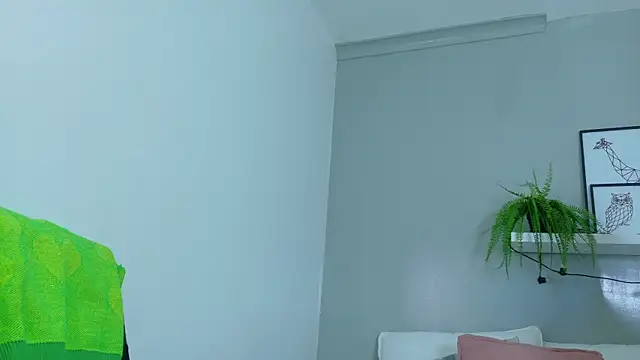 Snapshot of KeendraFox_ chatting on 10-25-25, 10:23 KeendraFox online show from 10-25-25, 10:23