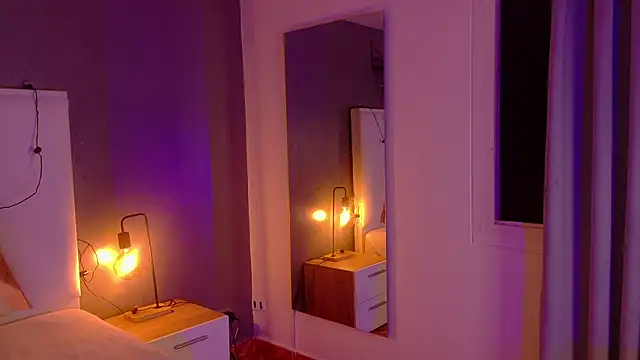 Snapshot of KeendraFox_ chatting on 11-23-25, 11:43 KeendraFox online show from 11-23-25, 11:43