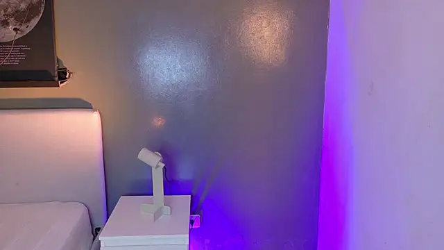 Snapshot of KeendraFox_ chatting on 11-27-25, 10:39 KeendraFox online show from 11-27-25, 10:39