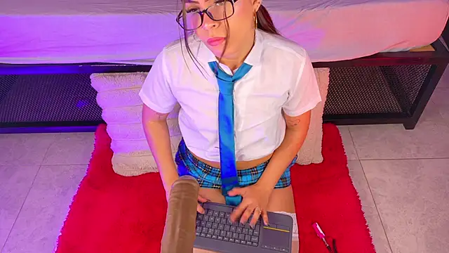 Snapshot of KeendraFox_ chatting on 02-19-26, 11:28 KeendraFox online show from 02-19-26, 11:28