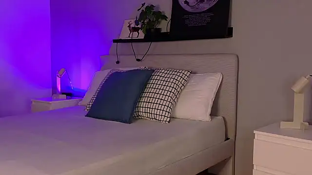 Snapshot of KeendraFox_ chatting on 03-09-26, 10:08 KeendraFox online show from 03-09-26, 10:08