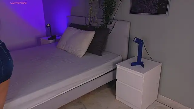 Snapshot of KeendraFox_ chatting on 03-13-26, 10:11 KeendraFox online show from 03-13-26, 10:11