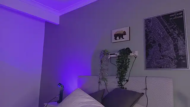 Snapshot of KeendraFox_ chatting on 03-18-26, 10:18 KeendraFox online show from 03-18-26, 10:18