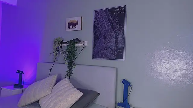 Snapshot of KeendraFox_ chatting on 03-29-26, 11:10 KeendraFox online show from 03-29-26, 11:10