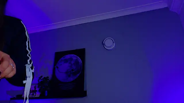 Snapshot of KeendraFox_ chatting on 04-13-26, 10:10 KeendraFox online show from 04-13-26, 10:10