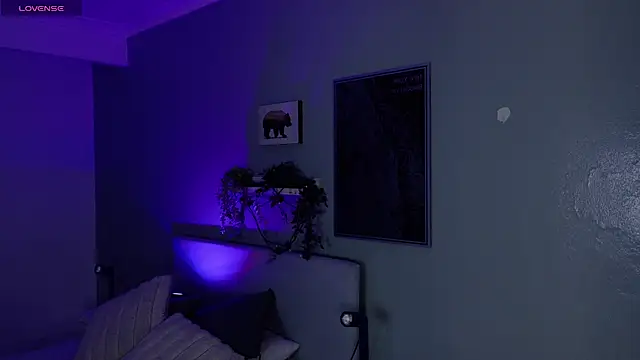 Snapshot of KeendraFox_ chatting on 04-14-26, 10:10 KeendraFox online show from 04-14-26, 10:10