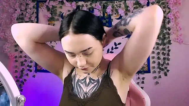 MollyKissy online show from 05-08-26, 05:35