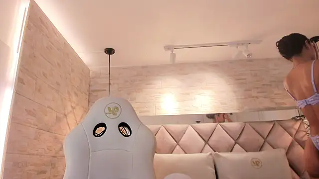 grace daviss online show from 04-18-26, 11:03