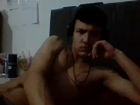 Snapshot of El_awo_ chatting on 09-22-25, 04:14 El awo  online show from 09-22-25, 04:14