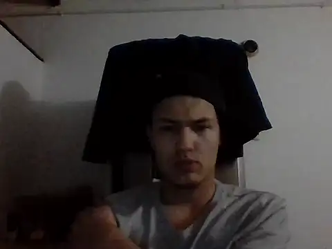 Snapshot of El_awo_ chatting on 09-29-25, 03:44 El awo  online show from 09-29-25, 03:44