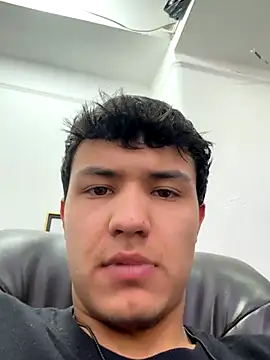 Snapshot of El_awo_ chatting on 10-13-25, 03:56 El awo  online show from 10-13-25, 03:56