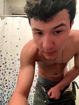 Snapshot of El_awo_ chatting on 10-14-25, 04:13 El awo  online show from 10-14-25, 04:13