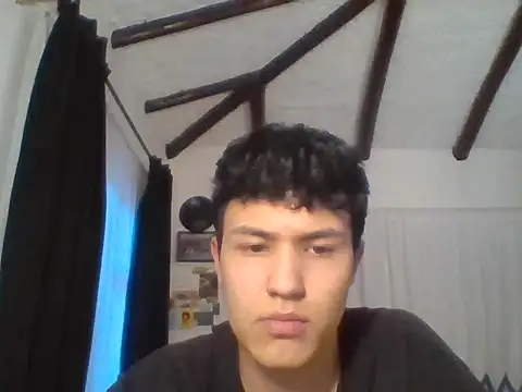 Snapshot of El_awo_ chatting on 10-17-25, 08:44 El awo  online show from 10-17-25, 08:44