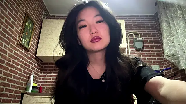 EmmaLeexth online show from 01-11-26, 02:11