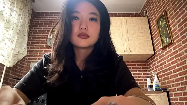 EmmaLeexth online show from 03-09-26, 10:08