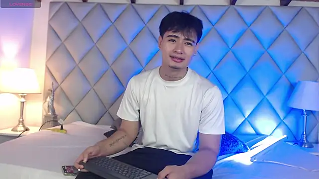 Snapshot of Clement_Reyes chatting on 11-11-25, 12:49 Clement Reyes online show from 11-11-25, 12:49