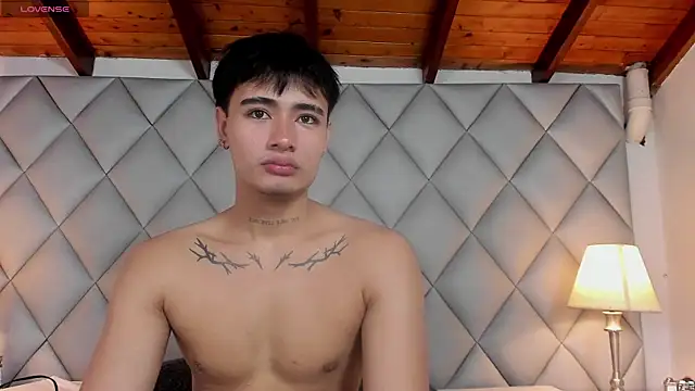 Snapshot of Clement_Reyes chatting on 11-20-25, 12:38 Clement Reyes online show from 11-20-25, 12:38