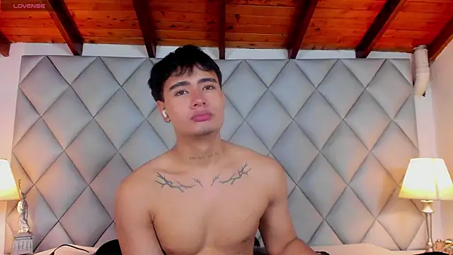 Snapshot of Clement_Reyes chatting on 11-25-25, 12:49 Clement Reyes online show from 11-25-25, 12:49