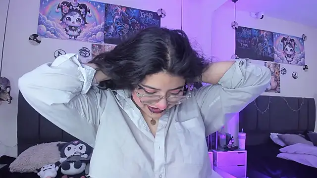 SabrinaV  online show from 03-24-26, 11:48