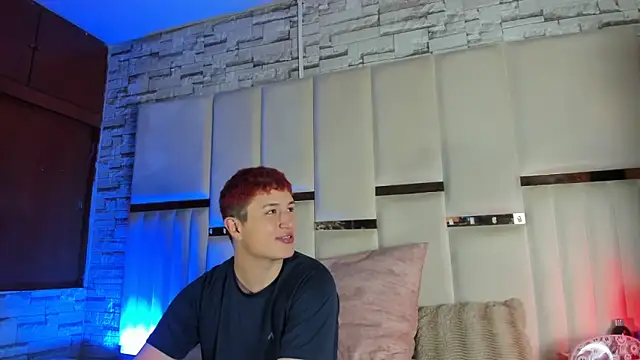 Snapshot of ANLLELOAndANGELA chatting on 03-13-26, 08:26 ANLLELOAndANGELA online show from 03-13-26, 08:26